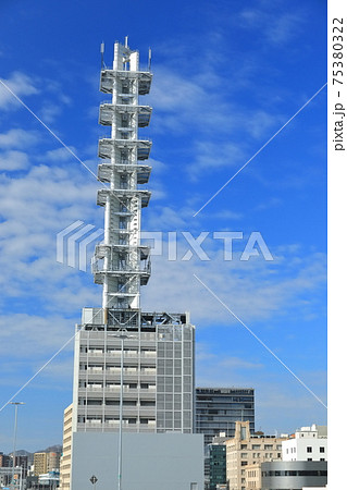 【兵庫県】晴天下のドコモ神戸ビル 【兵庫県】晴天下のドコモ神戸ビル 75380322