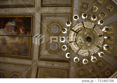 イタリアのベネチアのコッレール博物館の天井 75380706