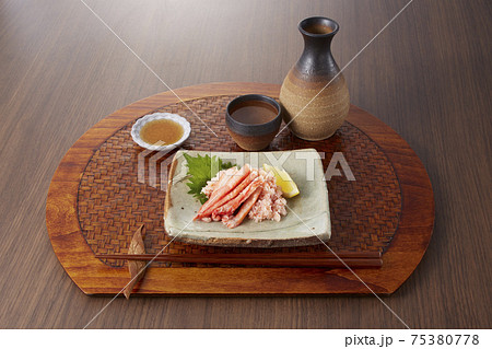 ズワイガニ 盛り付け 一品料理 酒の肴 ズワイガニ 盛り付け 一品料理 酒の肴 75380778