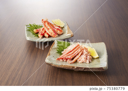 タラバガニ　ズワイガニ　盛り付け　一品料理 75380779