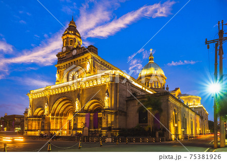 Manila Cathedral at Intramuros in Manila, Philippines at night 75381926