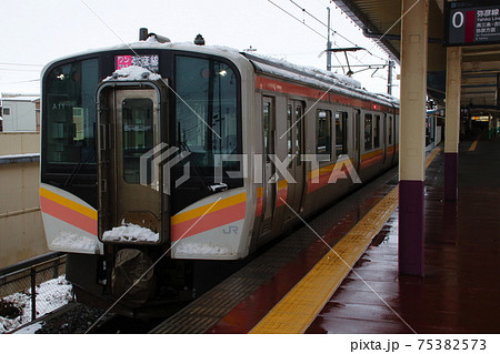 弥彦線E129系（東三条駅） 75382573