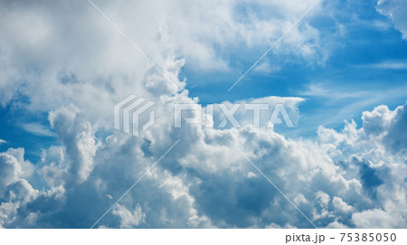 Blue sky 75385050