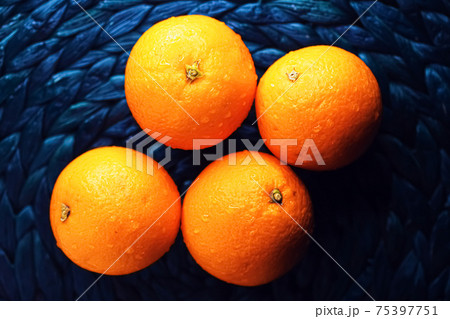Organic oranges fresh from the garden, healthy food and fruits 75397751