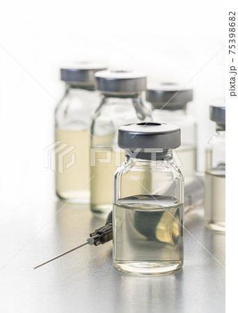 syringe and medicine bottle syringe and medicine bottle 75398682