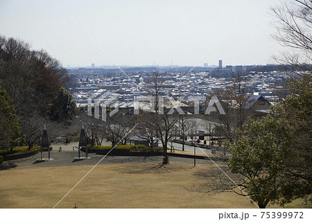 丘から見下ろす住宅地 丘から見下ろす住宅地 75399972