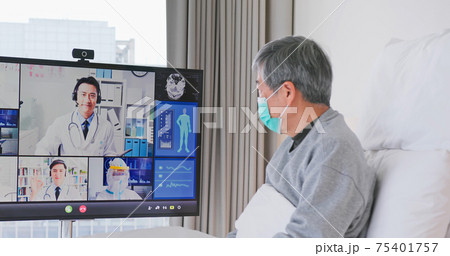 Telemedicine concept with webcam 75401757
