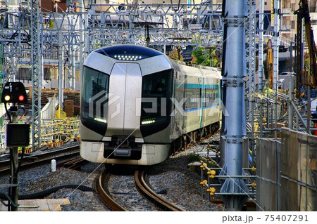 日光へ向け快走する『特急リバティ』 日光へ向け快走する『特急リバティ』 75407291