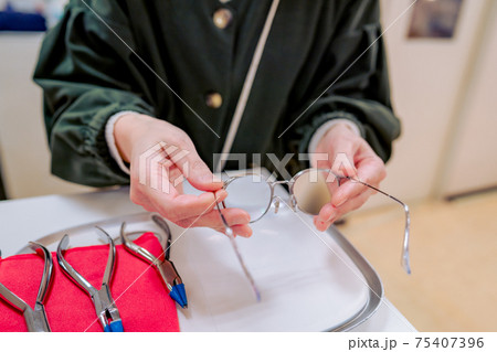 メガネ フィッティング 鼻パッド メガネ フィッティング 鼻パッド 75407396