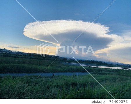 かなとこ雲 かなとこ雲 75409078