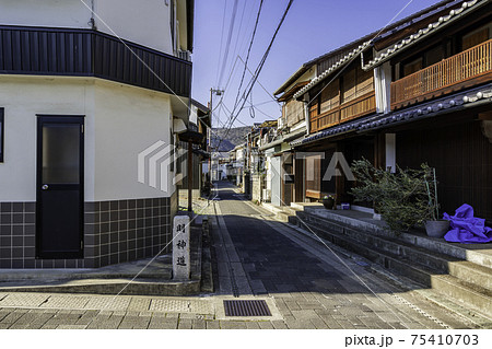 室津の街並み 明神道 兵庫県たつの市御津町 室津の街並み 明神道 兵庫県たつの市御津町 75410703