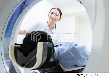 病院　人間ドック　MRI　CT検査　医療 75410777