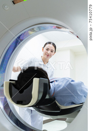 病院　人間ドック　MRI　CT検査　医療 75410779
