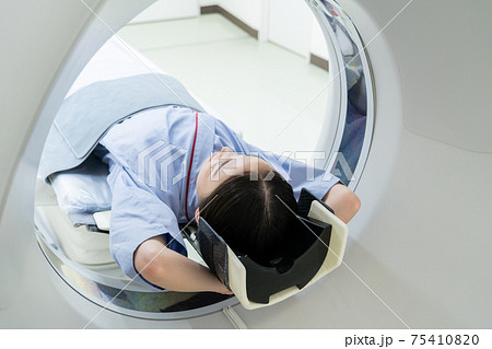 病院　人間ドック　MRI　CT検査　医療 75410820