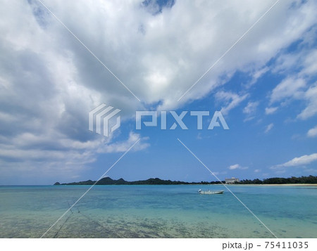 石垣島底地ビーチ　初夏 75411035