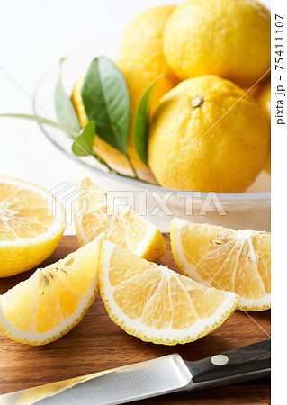 カットしたはるか 75411107