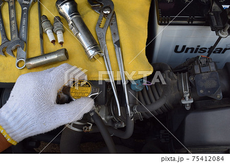 車の整備イメージ 車の整備イメージ 75412084