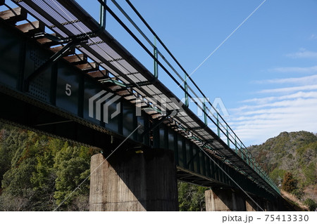 JR四国　広見川鉄橋 75413330