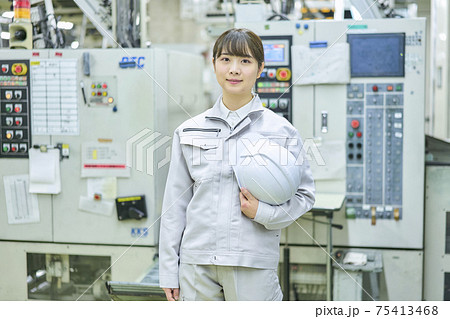 ビジネス 工場 女性 ビジネス 工場 女性 75413468