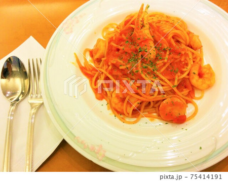 海老と蟹の爪のトマトクリームパスタ 海老と蟹の爪のトマトクリームパスタ 75414191
