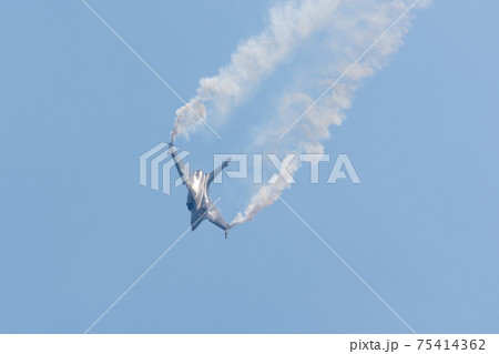 フランス空軍ラファールB急降下 75414362