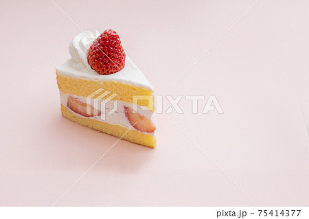 イチゴのショートケーキ イチゴのショートケーキ 75414377