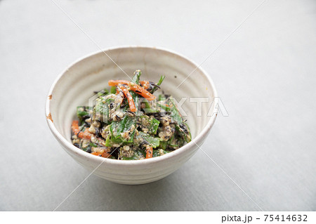 オクラの胡麻和え オクラの胡麻和え 75414632
