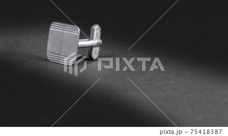 Old silver cufflink 75418387