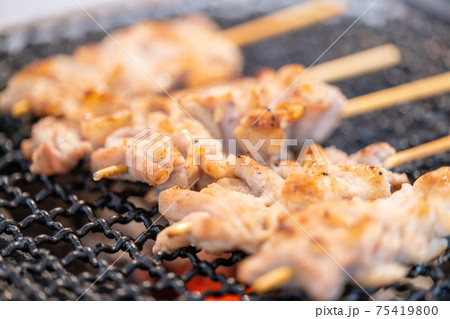 焼きとん串(豚白モツ) 七輪で炭火焼き 焼きとん串(豚白モツ) 七輪で炭火焼き 75419800
