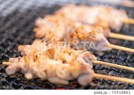 焼きとん串(豚白モツ) 七輪で炭火焼き 焼きとん串(豚白モツ) 七輪で炭火焼き 75419801