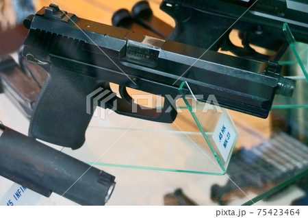 グアム実弾射撃上よりH&K Mk23 75423464