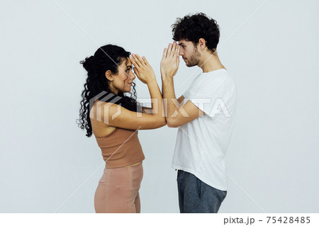 Male and female doubles yoga asana gymnastics fitness Male and female doubles yoga asana gymnastics fitness 75428485