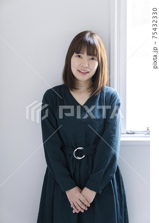 物静かな女性 物静かな女性 75432330