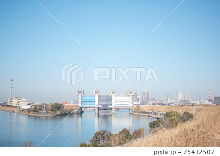 新岩淵水門／東京都北区志茂 75432507