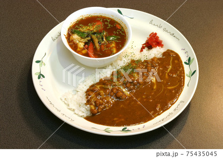 納豆チーズカレー　納豆チーズカレー　魔女のスプーン  75435045