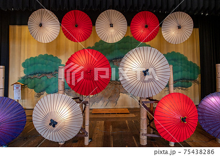 芝居小屋の情緒　八千代座 75438286