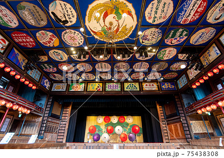 芝居小屋の情緒　八千代座 75438308