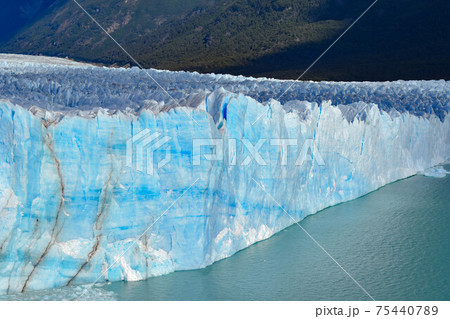 ロスグラシアレス・ペリトモレノ・氷河 75440789