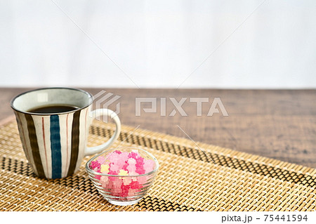 コーヒーカップのイメージ素材 コーヒーカップのイメージ素材 75441594