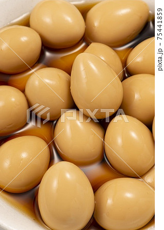 うずらの卵 75441859