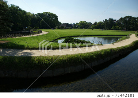 四季の散歩　春　後楽園 75442181