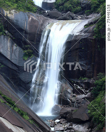 屋久島 千尋の滝 屋久島 千尋の滝 75446158