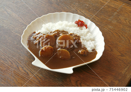 ホタテカレー　オホーツク海直近の釧網本線・北浜駅　停車場 75446902