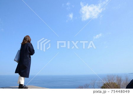 海と空と女性 海と空と女性 75448049