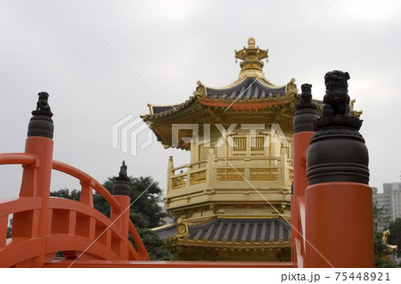 9 Dec 2006 Golden Pavilion of Perfection in Nan Lian Garden, Hong Kong 9 Dec 2006 Golden Pavilion of Perfection in Nan Lian Garden, Hong Kong 75448921
