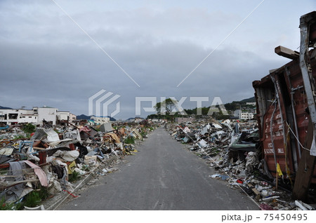 東日本大震災から約3か月後の大船渡 75450495