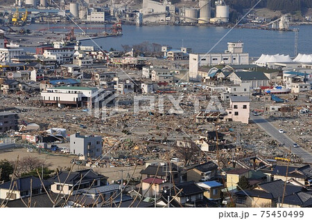 東日本大震災から約1か月後の大船渡 東日本大震災から約1か月後の大船渡 75450499