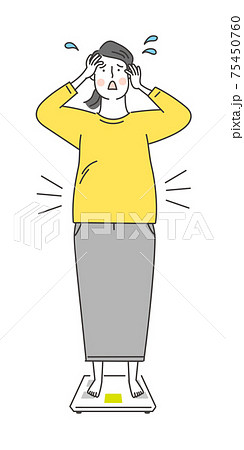 体重計と太り気味の女性 75450760