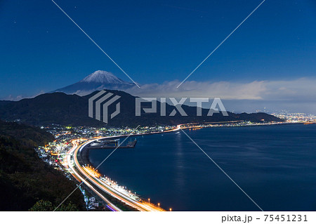 静岡由比_富士山と高速道路の絶景 静岡由比_富士山と高速道路の絶景 75451231