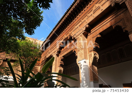バヒア宮殿の中庭にて(モロッコ マラケシュ) バヒア宮殿の中庭にて(モロッコ マラケシュ) 75453430